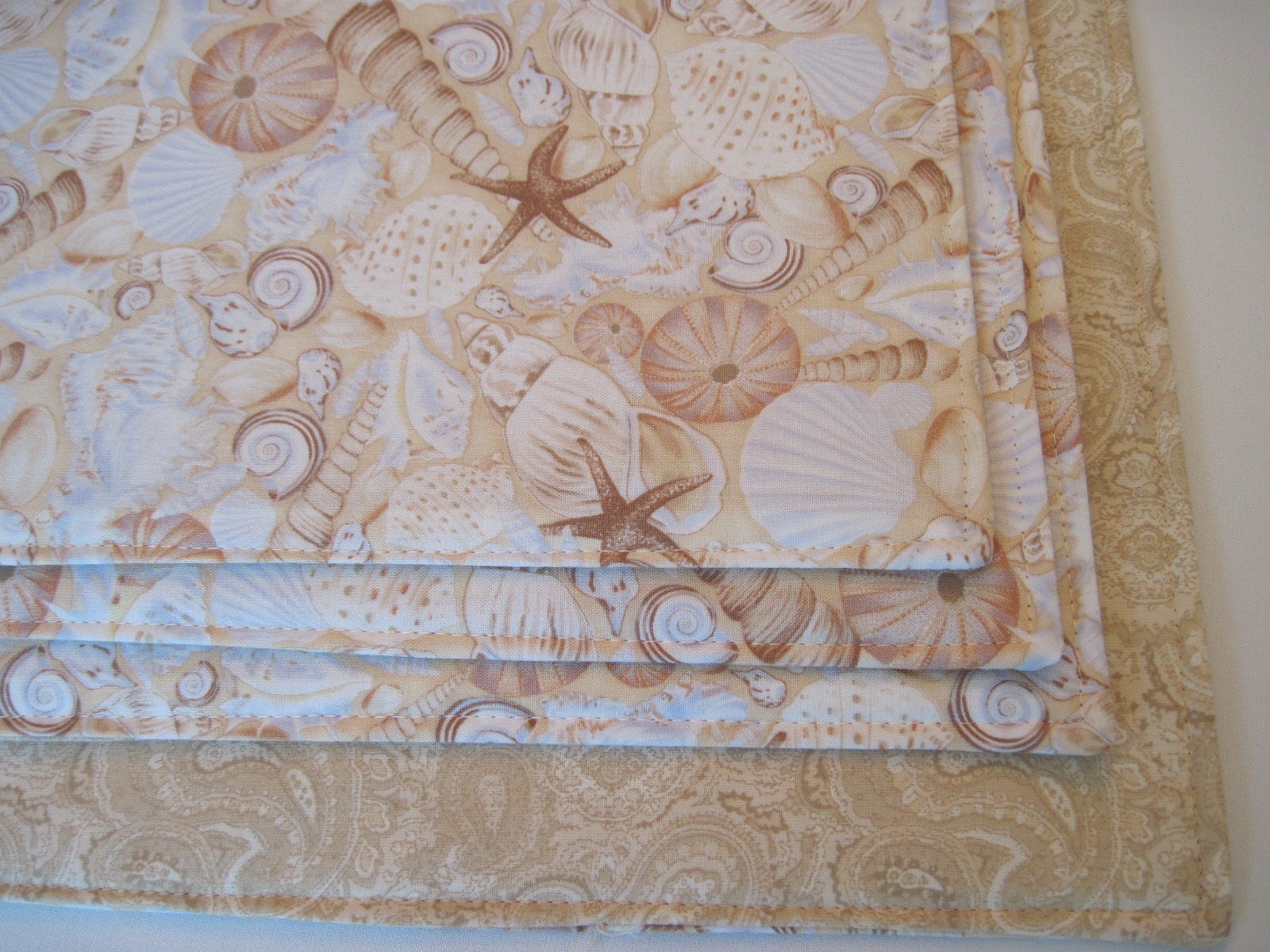 Seashell Placemats Reversible Set of 46 Placemats Beige