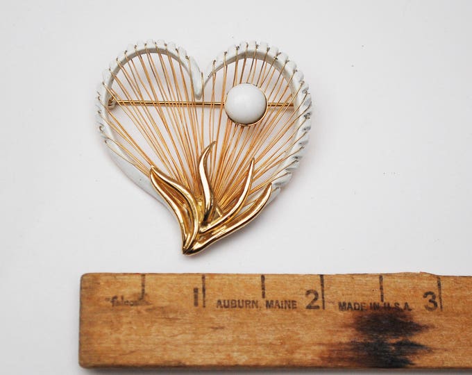 Heart Brooch - Signed Brooks - White milk Glass - Gold wire weave - Mid century pin