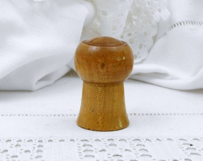 Antique French Champagne Wooden Cork Die Shaker with 3 Bone Dice Inscribed "Bar de L'Epoque" on the Base, Barware Collectable, Cork Box Antique French Champagne Wooden Cork Die Shaker with 3 Bone Dice Inscribed "Bar de L'Epoque" on the Base, Barware Collectable, Cork Box