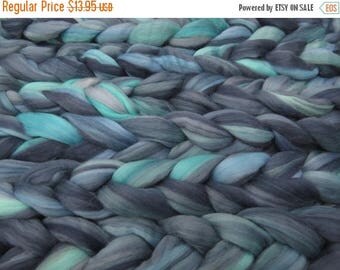 SALE Superfine merino wool roving 19 microns 4 oz,Tempera Collection ( Starry Night)