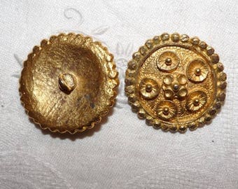 Big button medieval shield crafted gold plated 3.5 cm medium tribal ethnic style vintage age