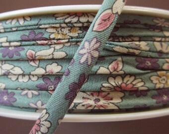 Spaghetti - meter - cord flower ruffles celadon
