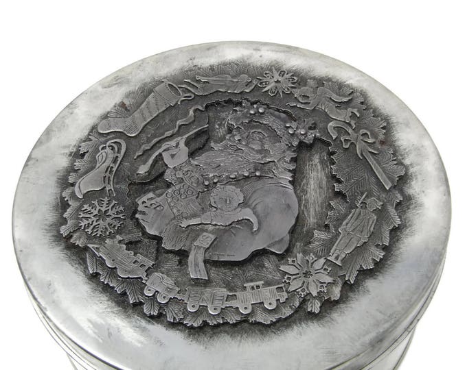 Button Sewing Tin Metzke Pewter Santa Wreath Top Silver Metal Round Tin Crafted in USA Teen