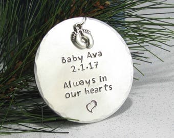 Baby Memorial - Miscarriage - Stillborn - Infant Loss Ornament - Always in Our Hearts - Baby Feet Charm - Hammered Edge - Round