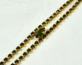 Peridot colored rhinestone bracelet