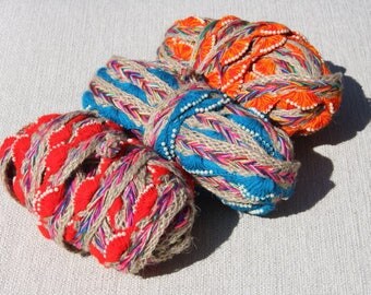 Indian and ethnique border 3 colours for your choice for decoration and finishing. 4 cm of width.