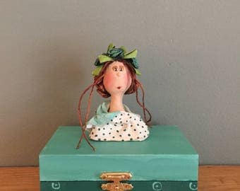 Decorative box ,ooak art doll,art doll, boite de bois,turquoise,figurine,coffre a bijoux,jewelry box,hand painted box,wood box