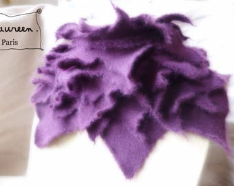 Collar / necklace / plum serrated wool scarf