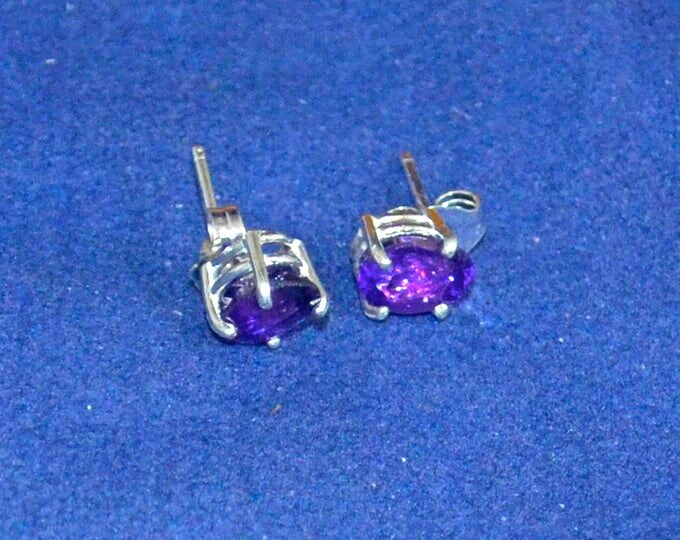 Amethyst Earrings, 7x5mm, Natural, Set in Sterling Silver E1078