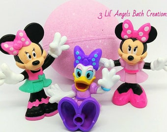 Minnie Mouse bath bomb, surprise bath bomb, bath bomb for kids, toy bath bomb, bath fizzie, bath bomb, Fizzy Bath Bomb