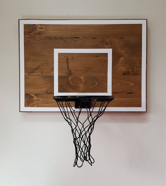 Pallet Wood Basketball Hoop With Painted Hoop Lines. Wall