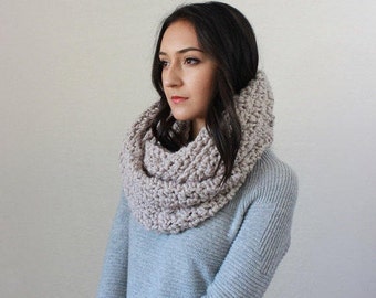 Handmade knits & accessories. by deroucheau on Etsy