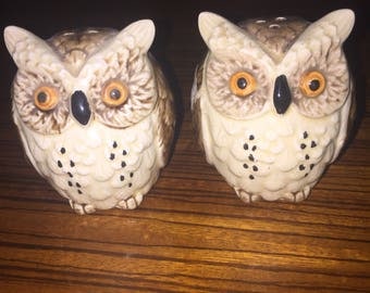 Vintage ceramic owl salt and pepper shakers, 60's era Japan