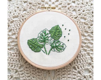 MONSTERA - Hand embroidered hoop