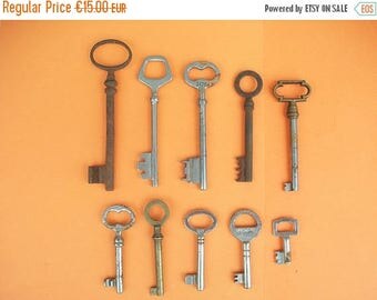 ON SALE Keys//Antique Keys//Old Keys//Vintage Keys//Antique Skeleton Keys//Skeleton Keys//Antique French Keys//Found And Flogged