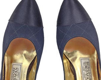 Vintage Shoes, Designer Shoes 7, Navy Blue Shoes, SlingBack Heels, Bergdorf Goodman, 80s Shoes, Slingbacks, Wear to Work, SIZE 7 37