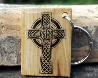 Keyring in Ash wood, Celtic Cross - Porte clé en bois frêne et résine, croix celtique