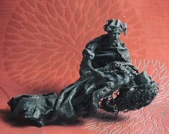 OPHELIA AND LAERTES - Mixed media Sculpture