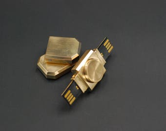 Finger Spinner Flash Drive