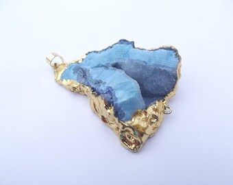 KHI 224 dyed agate freeform druzy connector pendant