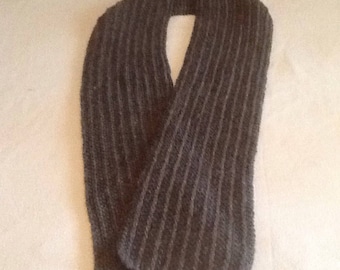 Hand Knit Wool Blend Scarf (T)