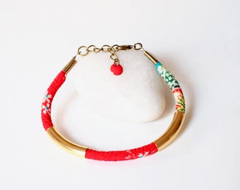 Japanese, cord bracelet Chirimen (3mm), flexible bracelet, crepe Kimono, traditional pattern, busy brass beads, sequin enamelled