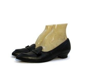 REDUCED 50s 60s Shoes Vintage Black Leather Wedge Heel Loafers 9