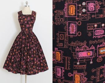 Vintage 50s Dress | 1950s wagon print dress | novelty print cotton | m/l | 5953