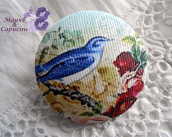Fabric button, printed bird, 1.25 in / 32 mm diameter