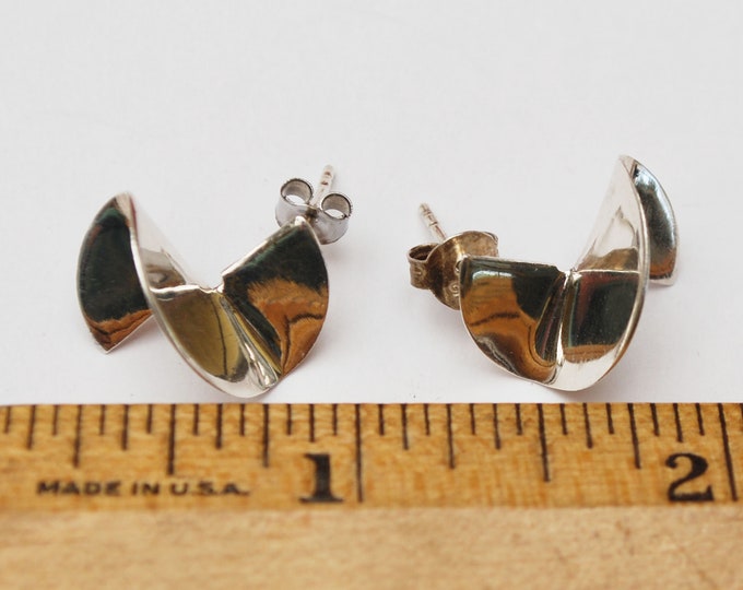 Sterling modern Earrings - Signed 925 - abstract 3 d Swirl - Modernistic - silver stud pierced earring