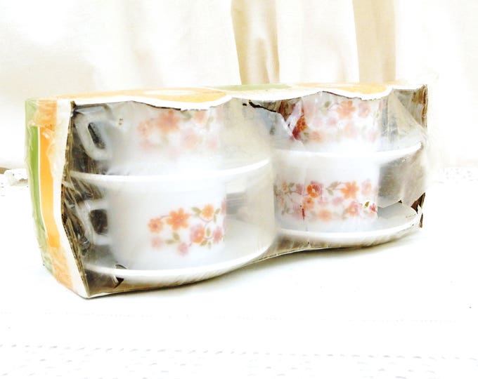 Vintage 1970s Unused Boxed Set of 4 Arcopal White Milk Glass Coffee Cups and Saucers by Verrerie d'Arques France, French Retro Tea Drinkware