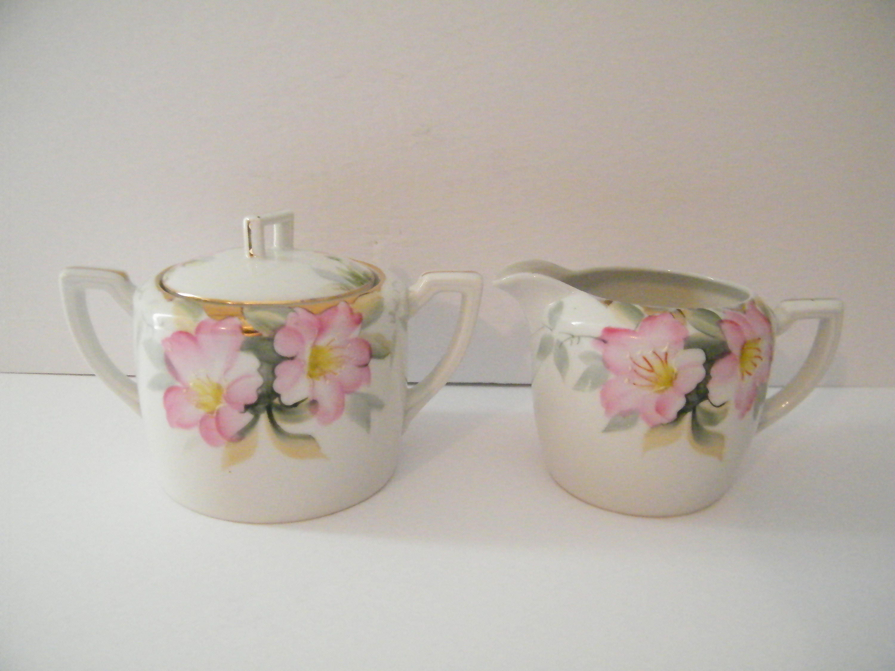 Noritake Azalea Creamer and covered sugar bowl vintage