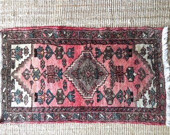 Vintage Persian Rug | Afshar Wool Rug |Pink Accent Oriental Rug | Nomadic Rug | Hand knotted Rug | Pink Faded Rug Medallion|Pink Grey Blue