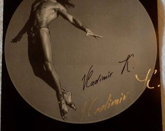 VINTAGE Cirque du Soleil autographed photo card of Vladimir - the Flying Man!