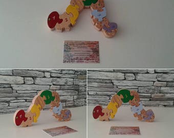 Puzzle chenille wooden numbers 1 to 10.