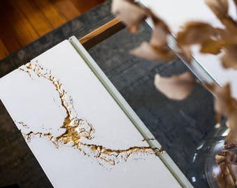 White concrete with gold leafed veins - The Lawson