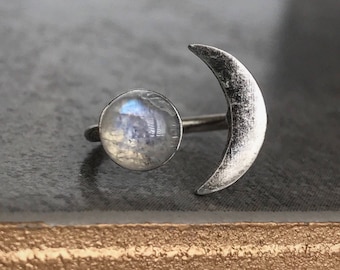 Moon phase ring, Moonstone ring silver, June birthstone ring, Moon and planet ring, Adjustable from sizes 6-8