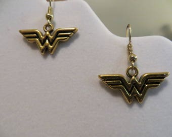 Wonder Woman ACCESSORIES ONLY