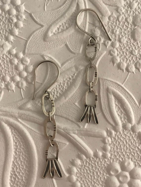 Leaf chain earrings