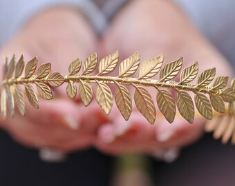NEW GOLDEN Delicate Vine Branch Headband,Bridal Wreath Tiara,Gold Branch,Leaves,Floral Spray,Vine Headband,Wedding,Woodland,Headpiece