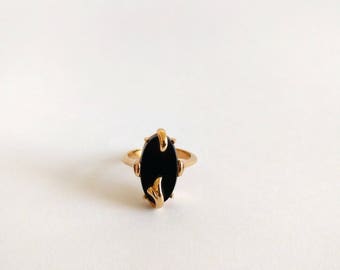 Vintage 70s Avon black onyx ring gold tone 1978 Night Flower oval stone size 8