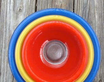 Pyrex primary colors mixing bowls, Pyrex 322 323 325 red yellow and blue clear glass bottom