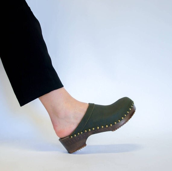 cheap clog sandals