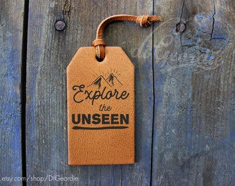 leather luggage tags custom luggage tag favors leather travel gift monogram luggage tag wedding favors name luggage tag holder adventure tag