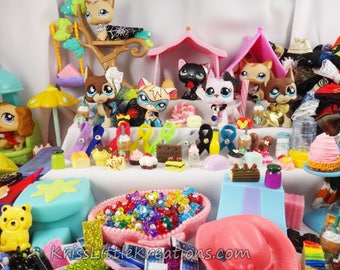 Littlest Pet Shop *New Items* Accessories Lot Custom LPS Cloths Random Grab Bag Starbucks Fidget Spinner Food (Pets NOT Included)