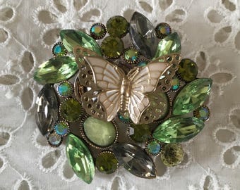 Fashion brooch with butterfly