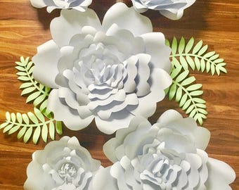 Paper flowers set of 5 with leaves