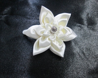 Ornated Barrette with three flowers in ivory satin for wedding or...