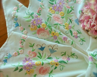 Exquisite Vintage Hand Embroidered Floral Linen Tablecloth