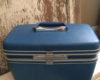 Vintage Samsonite Blue Train Case/Carry On Luggage/Makeup Case